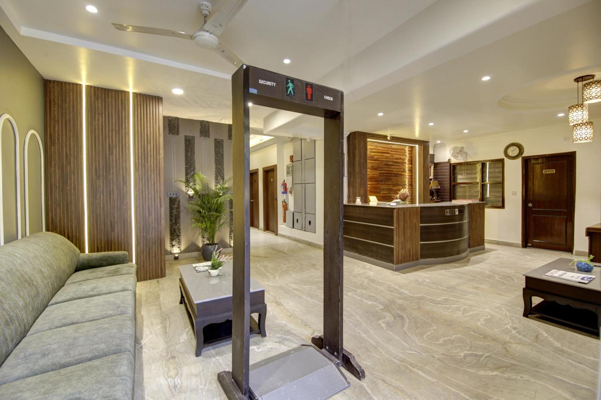 Hotel Kashish Plaza - 5 Mins From Metro Station Delhi  Exterior foto