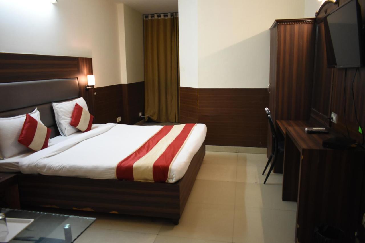 Hotel Kashish Plaza - 5 Mins From Metro Station Delhi  Exterior foto