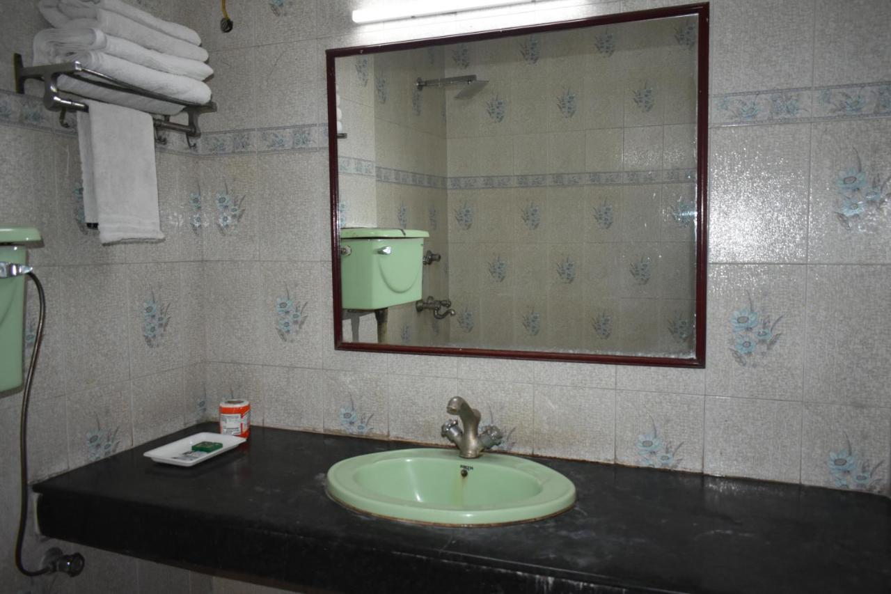Hotel Kashish Plaza - 5 Mins From Metro Station Delhi  Exterior foto