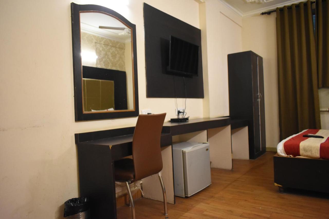 Hotel Kashish Plaza - 5 Mins From Metro Station Delhi  Exterior foto